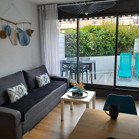 Joli 2 Pieces Sur Le Port Avec Piscine, Terrasse, Parking Capbreton Exterior foto