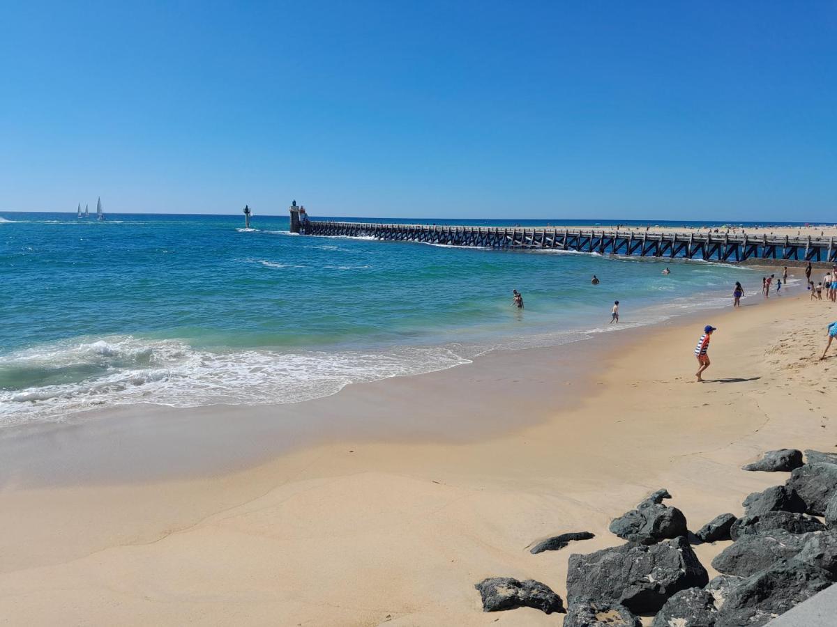 Joli 2 Pieces Sur Le Port Avec Piscine, Terrasse, Parking Capbreton Exterior foto